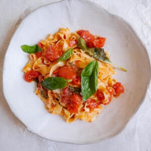 Tomato & Basil Pasta