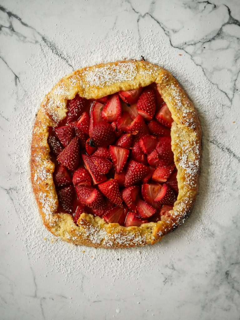 Erdbeer-Galette mit Frischkäse-Blätterteig