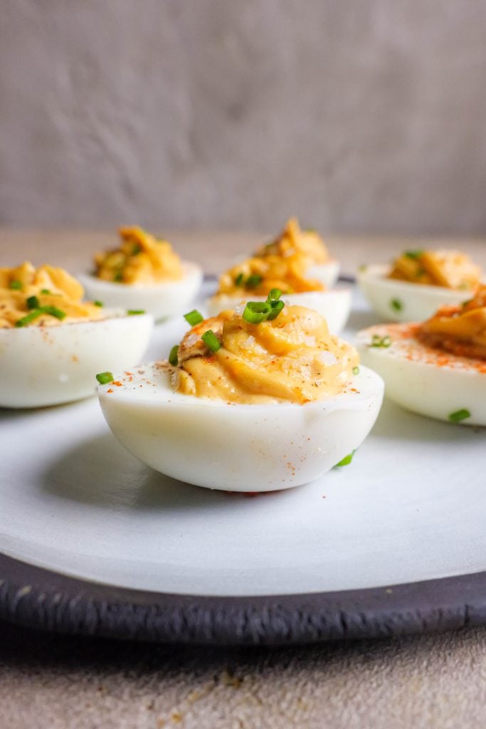 Garlic Aoili inspired Devilled Eggs - Daen's Kitchen