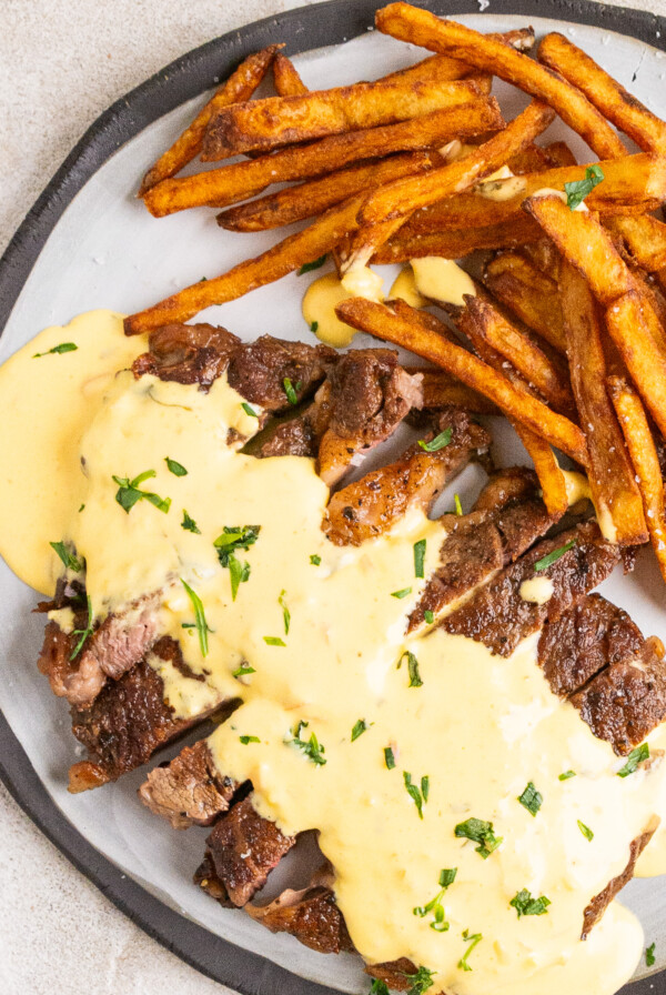 Steak frites with bearnaise