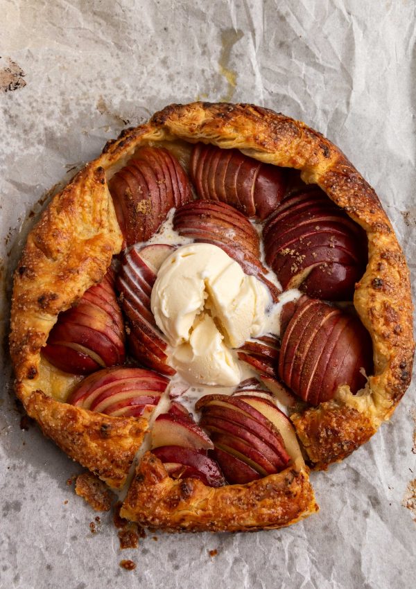 Apple cinnamon galette with cheesy pastry