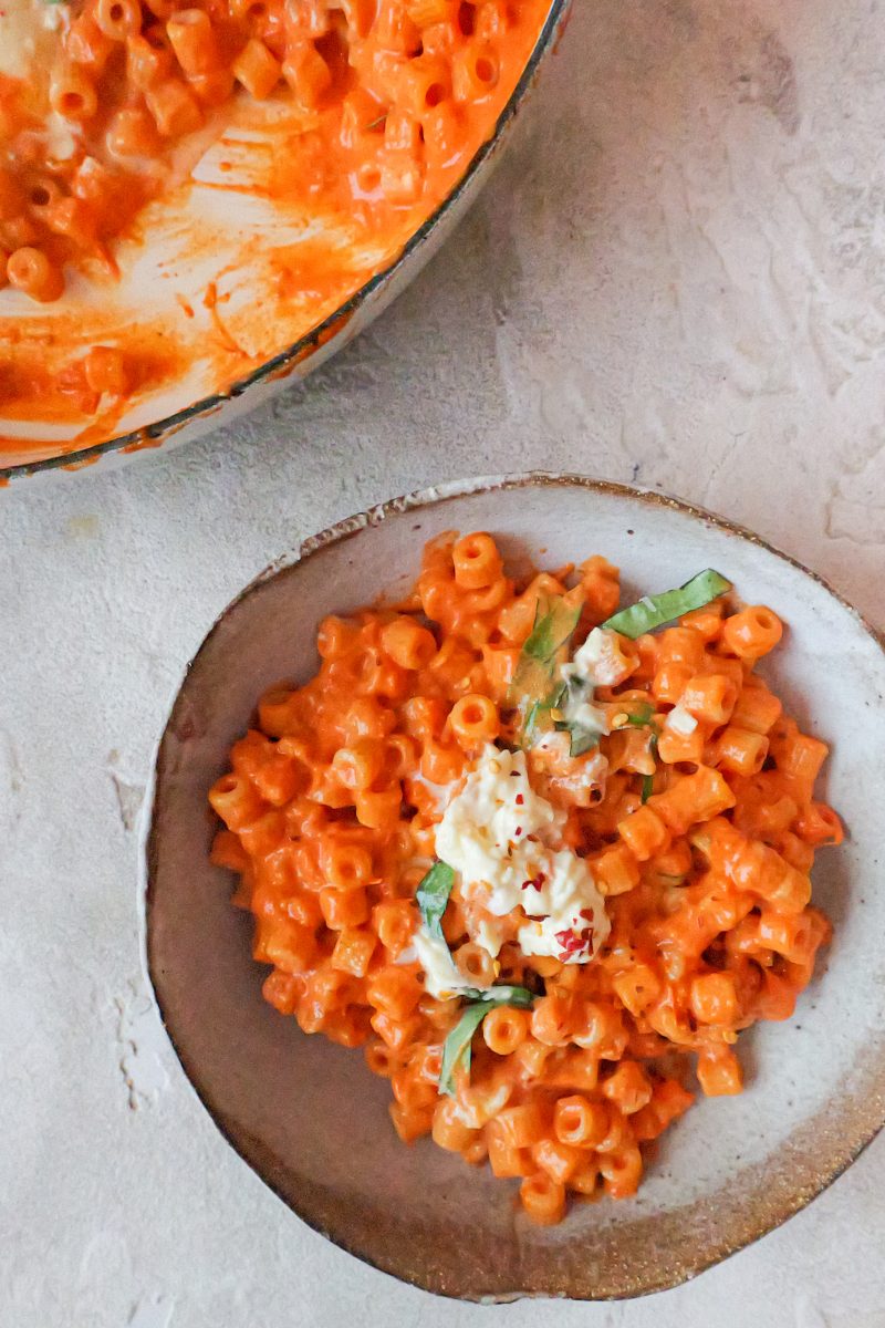 Roasted tomato and red pepper pasta - Daen's Kitchen