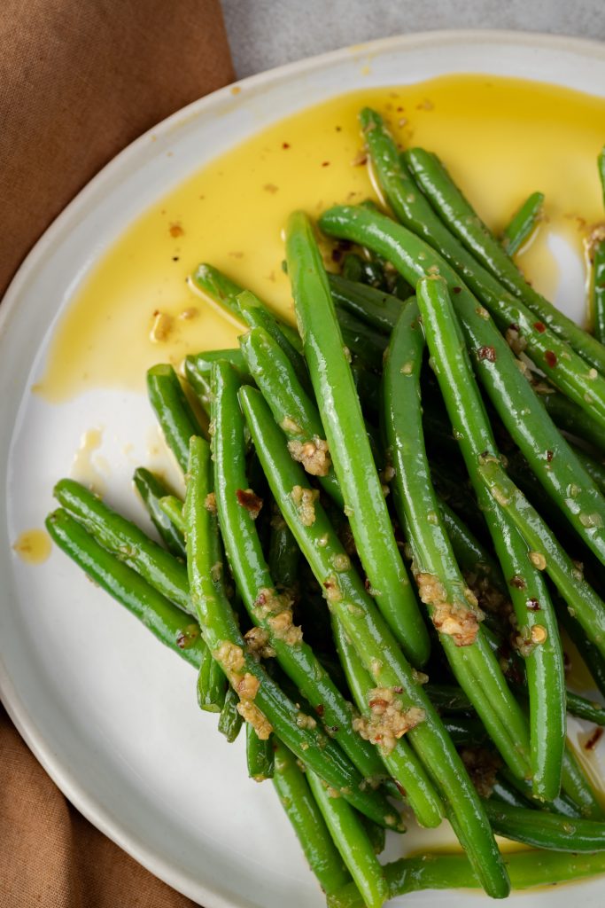 Garlicky green beans