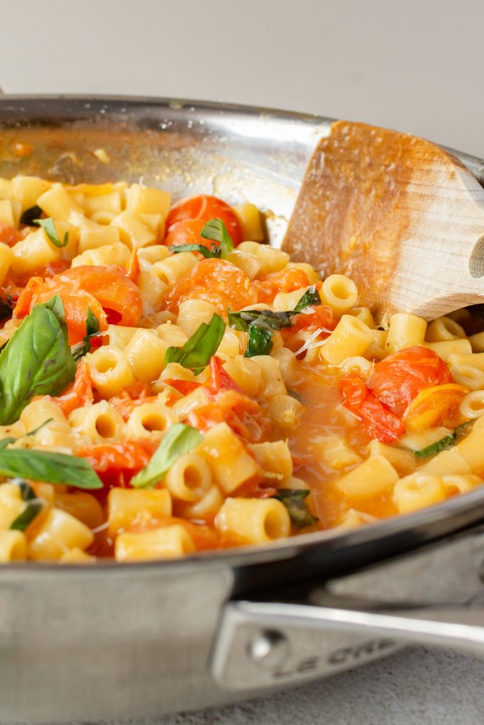 One pot tomato pasta