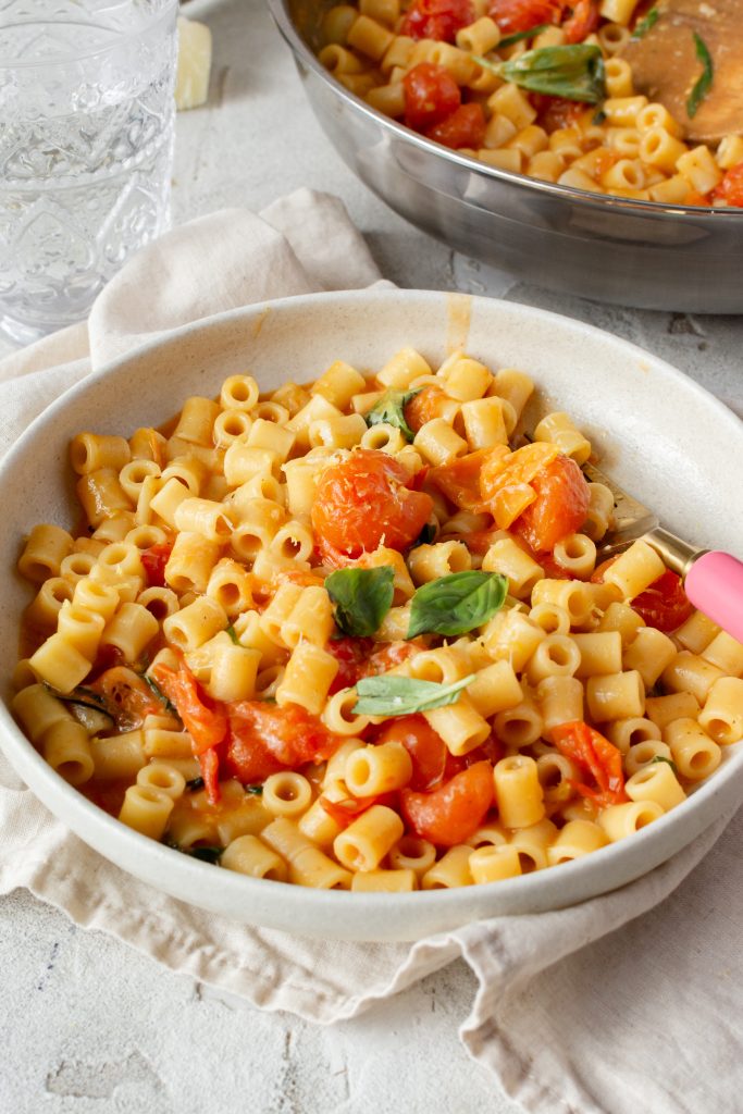 One pot tomato pasta