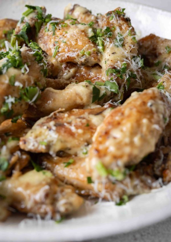 Garlic confit chicken wings